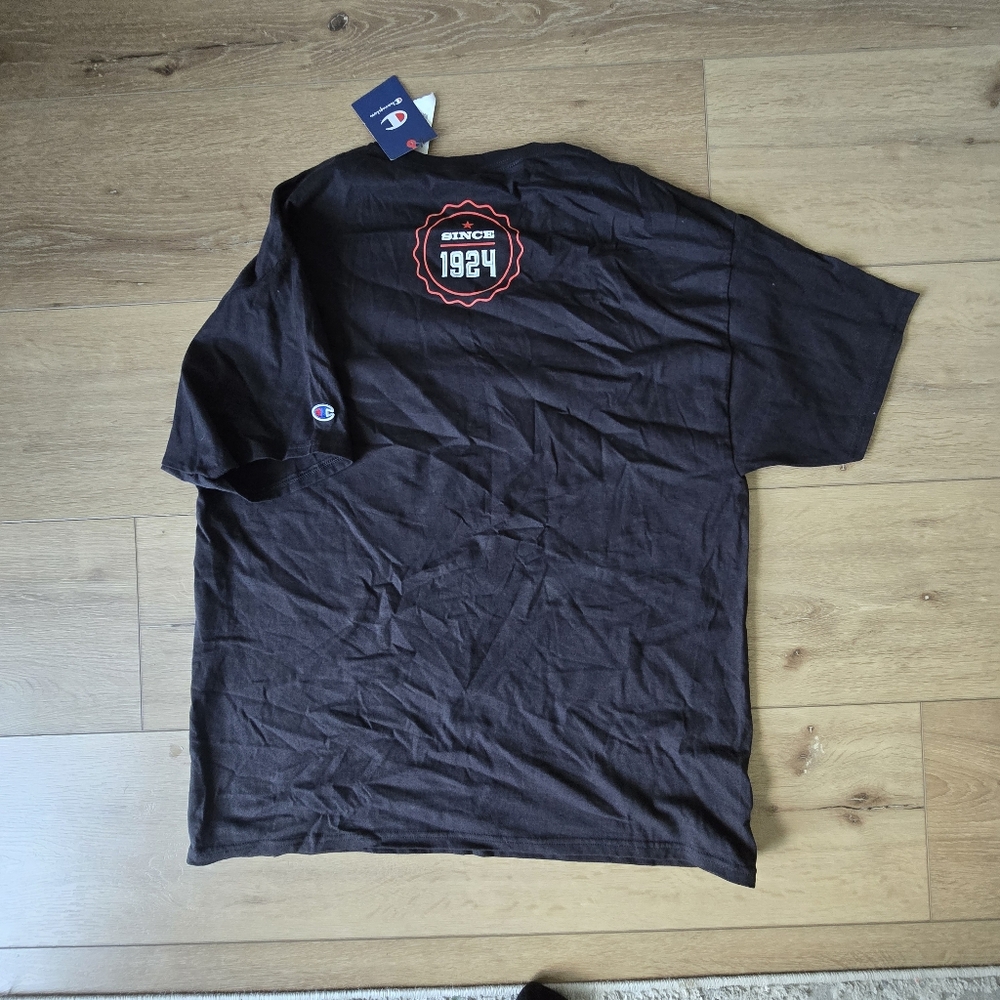 Champion Macy's Thanksgiving Day Parade Short Sleeve - Picture 5 of 6